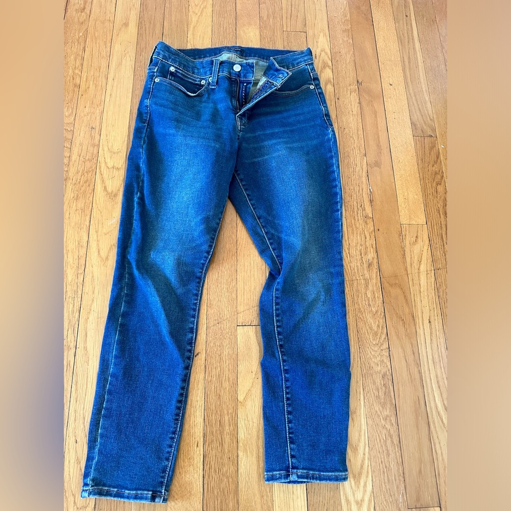 Lucky Brand jeans, size 10. Ava mid-rise. Only worn a few times.